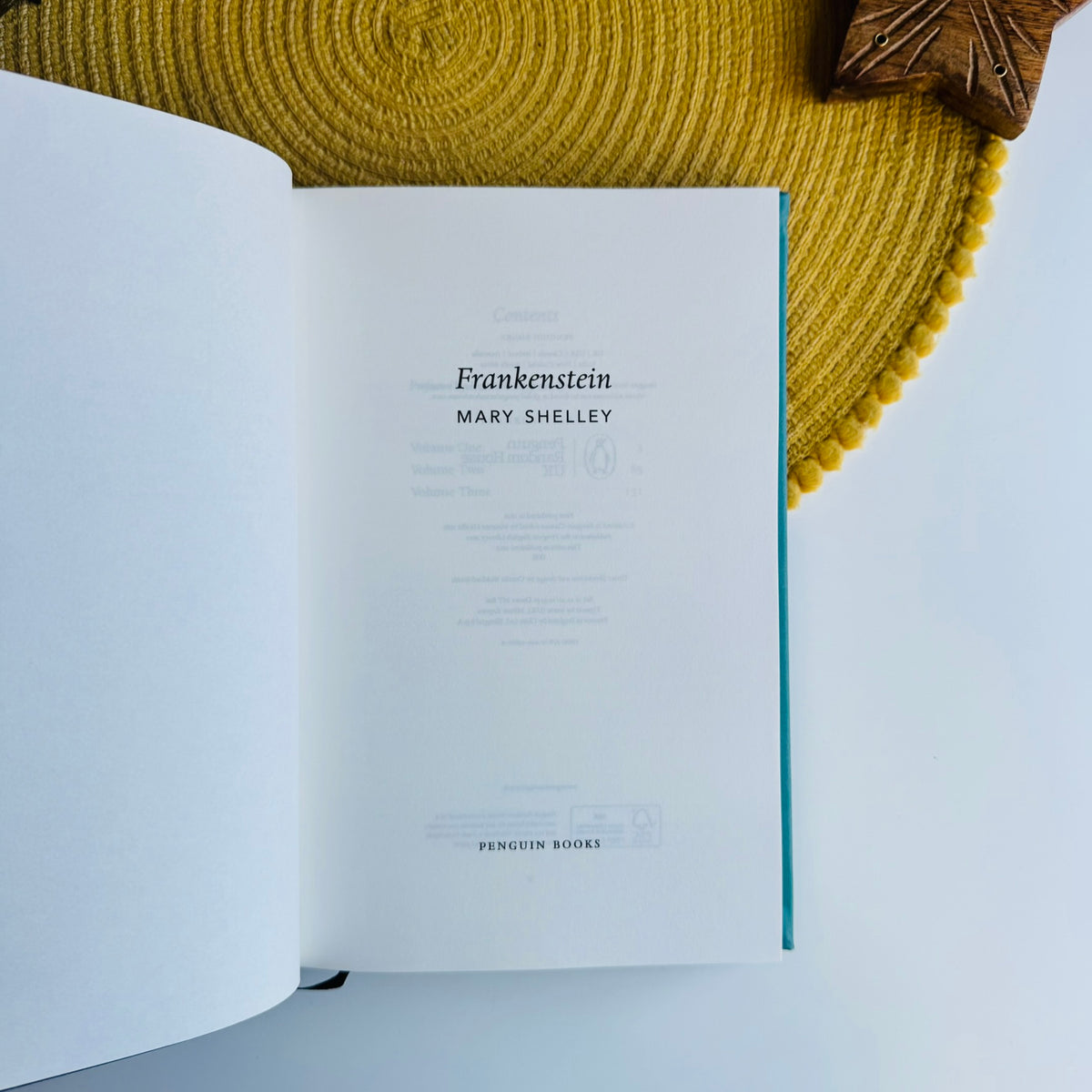 Frankenstein by Mary Shelley (Penguin Classics)