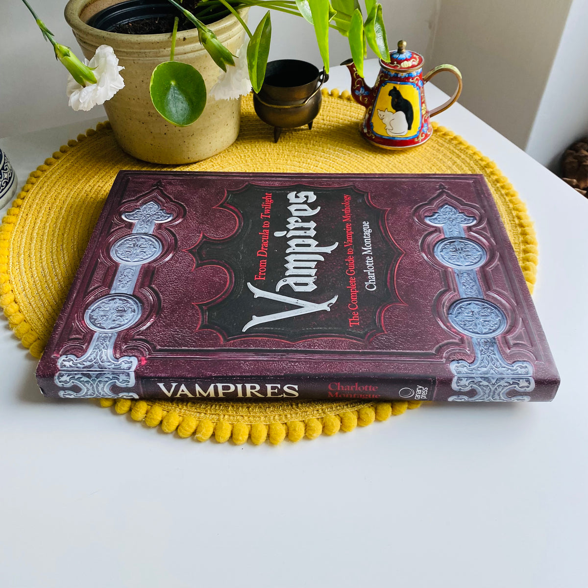 Vampires: From Dracula to Twilight, Complete Guide to Vampire Mythology Book