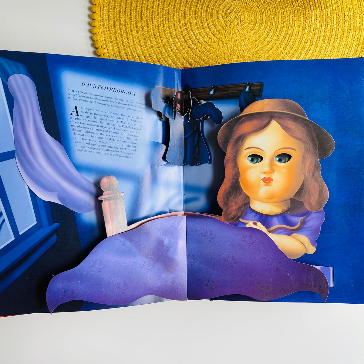 The Pop-Up Book of Nightmares by Gary Greenberg, Matthew Reinhart